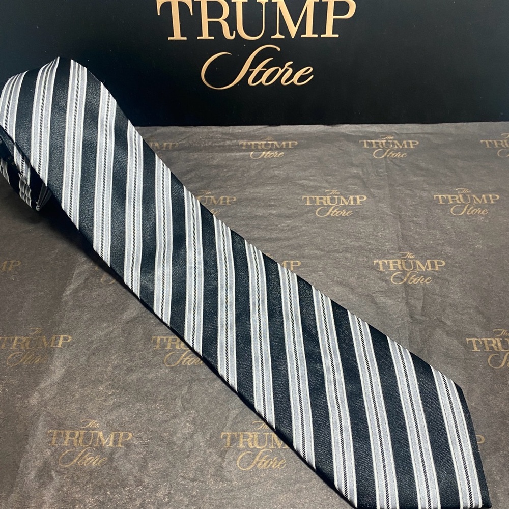 Donald Trump Signature Collection Tie-  New w Tags